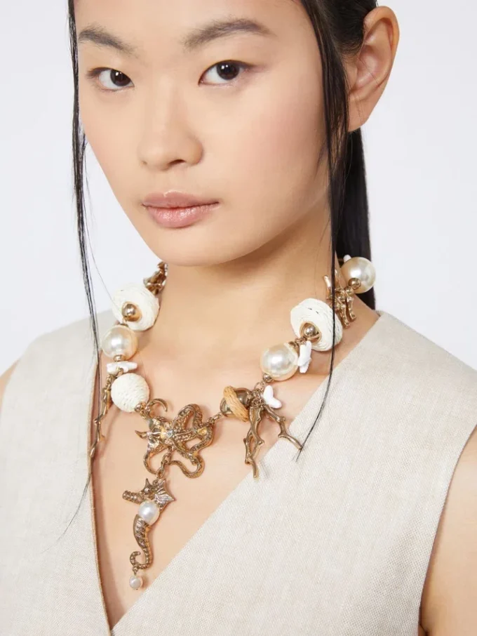 ”abissi” chokerhalsband i metall och raffia, guld ”abissi” chokerhalsband i metall och raffia, guld