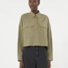 Asymmetrisk skjorta i tvättad bomull, khaki Asymmetrisk skjorta i tvättad bomull, khaki