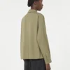 Asymmetrisk skjorta i tvättad bomull, khaki Asymmetrisk skjorta i tvättad bomull, khaki