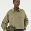 Asymmetrisk skjorta i tvättad bomull, khaki Asymmetrisk skjorta i tvättad bomull, khaki