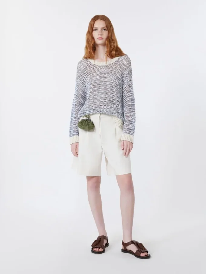 Bermudashorts i bomulls- och linnekanvas, ecru Bermudashorts i bomulls- och linnekanvas, ecru