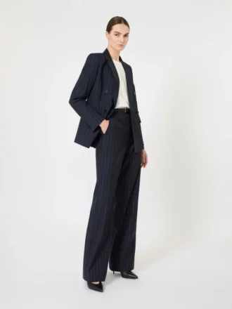 Blus i siden med rund hals,