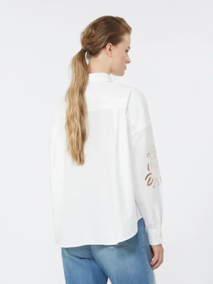 Bomullsblus med spets och broderier, vit Bomullsblus med spets och broderier, vit