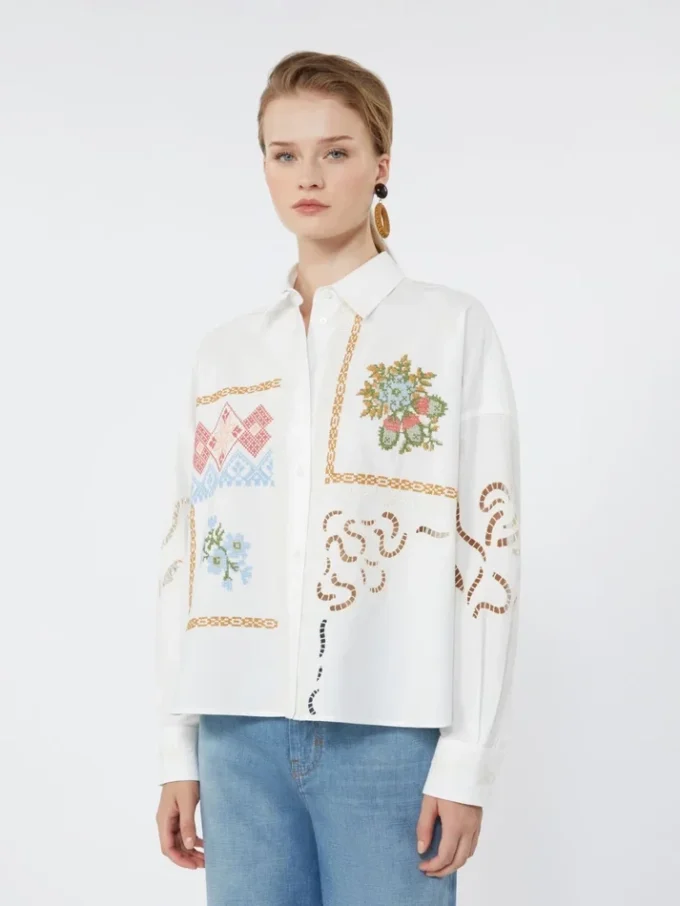 Bomullsblus med spets och broderier, vit Bomullsblus med spets och broderier, vit