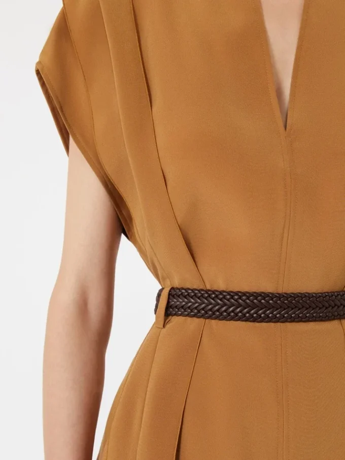 Cady-blus med volanger, karamell Cady-blus med volanger, karamell