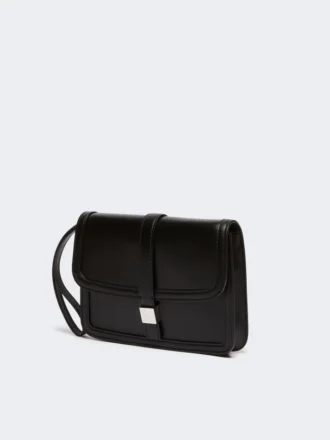 Clutch i slätt läder, svart