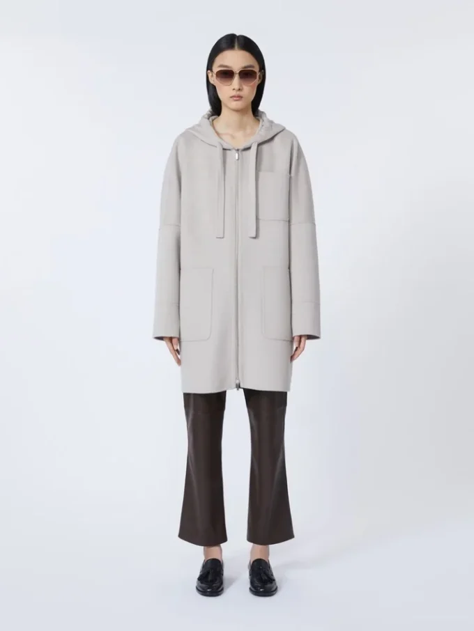 Dubbelvänd yllekappa med huva, beige Dubbelvänd yllekappa med huva, beige