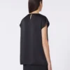 Feminin satintopp, svart