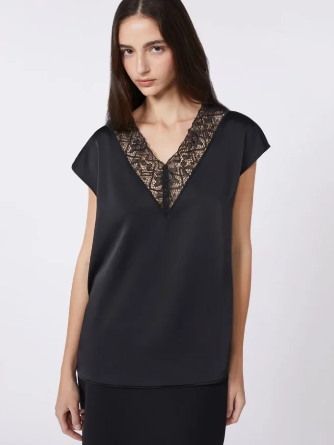 Feminin satintopp, svart