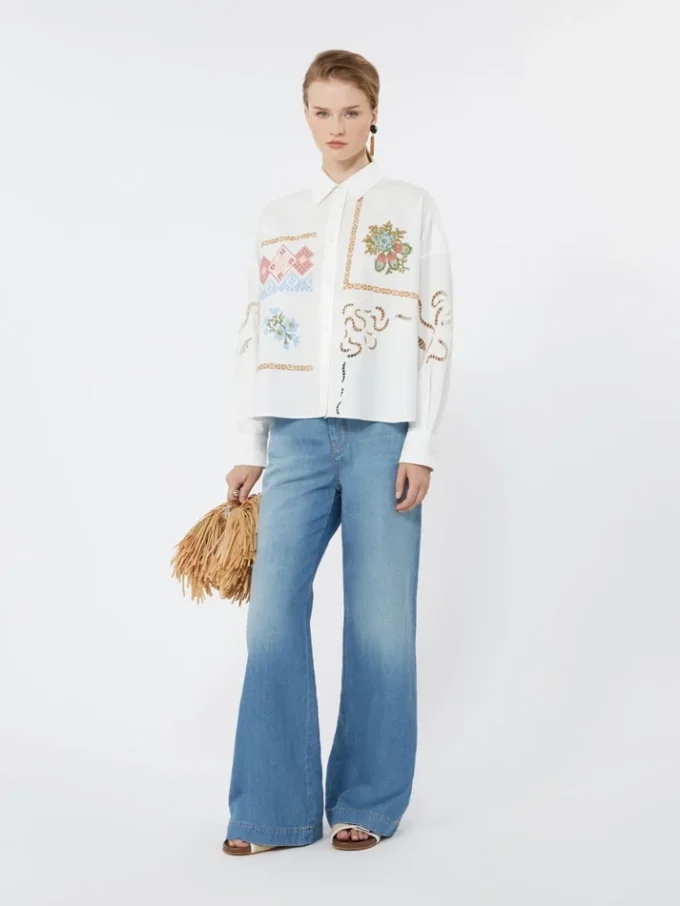 Bomullsblus med spets och broderier, vit Bomullsblus med spets och broderier, vit