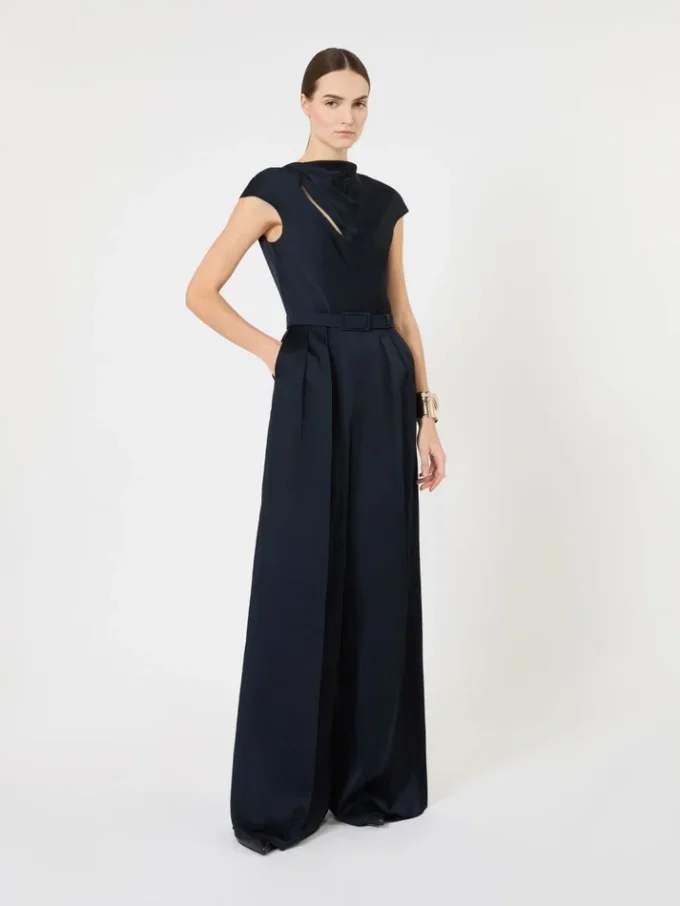 Jumpsuit i Envers-satin, midnattblå Jumpsuit i Envers-satin, midnattblå