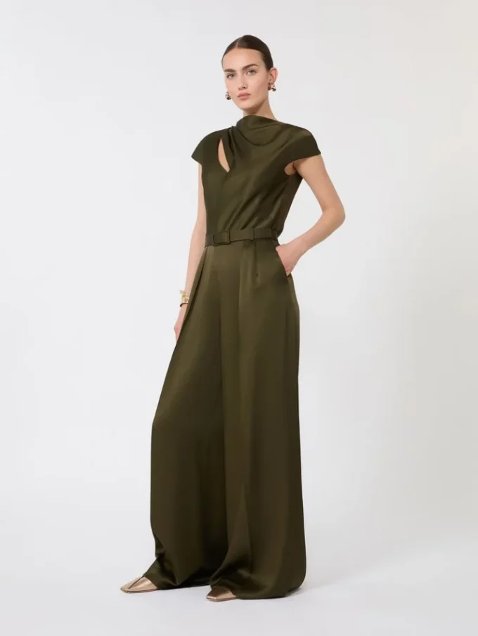 Jumpsuit i Envers-satin, mossgrön Jumpsuit i Envers-satin, mossgrön