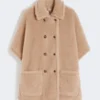 Kappa i teddytyg av alpacka och kashmir, beige Kappa i teddytyg av alpacka och kashmir, beige