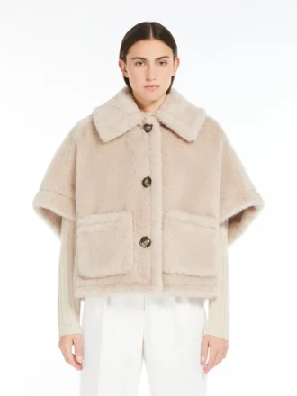 Kappa i teddytyg av alpacka och ull, beige