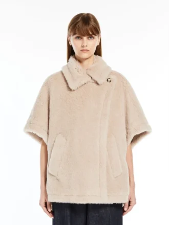 Kappa i teddytyg av alpacka och ull, beige