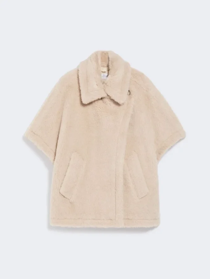Kappa i teddytyg av alpacka och ull, beige Kappa i teddytyg av alpacka och ull, beige