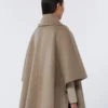 Kashmirkappa med scarfdetalj, gyllenbrun Kashmirkappa med scarfdetalj, gyllenbrun