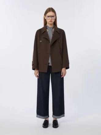 Kort dubbelknäppt kappa i Pure Wool, chokladbrun Kort dubbelknäppt kappa i Pure Wool, chokladbrun
