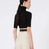 Kort turtleneck i stretchviskos, svart Kort turtleneck i stretchviskos, svart