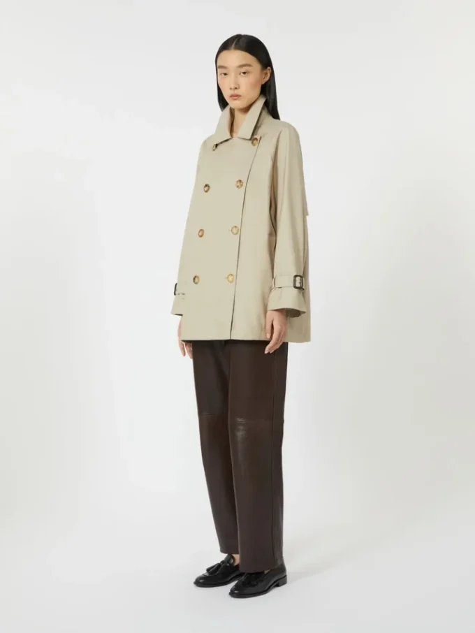 Kort, vattenavvisande trenchcoat i twill, sand Kort, vattenavvisande trenchcoat i twill, sand