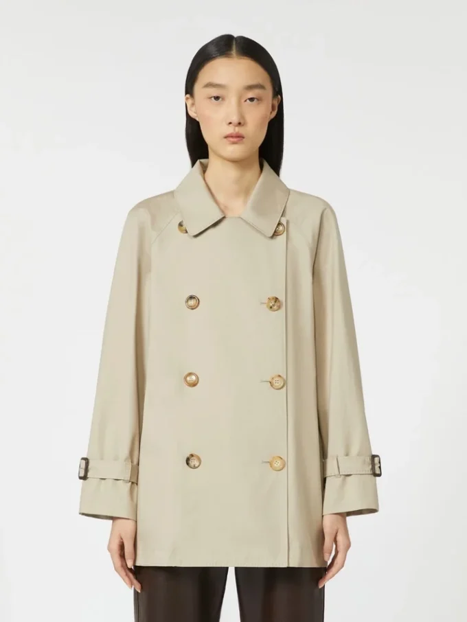 Kort, vattenavvisande trenchcoat i twill, sand Kort, vattenavvisande trenchcoat i twill, sand