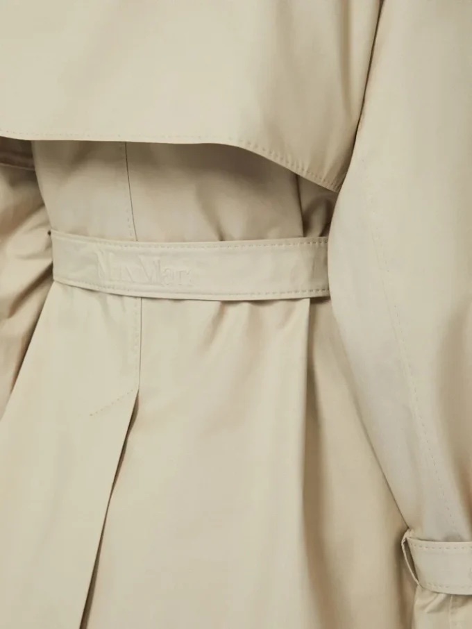 Kort, vattenavvisande trenchcoat i twill, sand Kort, vattenavvisande trenchcoat i twill, sand