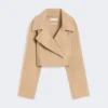 Kort ytterplagg i Pure Wool, karamell Kort ytterplagg i Pure Wool, karamell