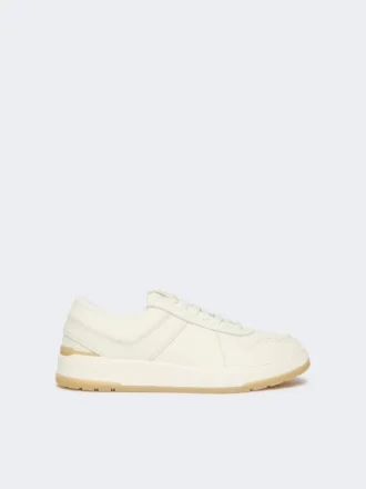 Låga sneakers i tumlat läder, vita