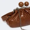 Medium Pasticcino-väska i läder med krokodilmönster, rödbrun Medium Pasticcino-väska i läder med krokodilmönster, rödbrun
