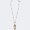 Metalliskt halsband med brosch, guld Metalliskt halsband med brosch, guld