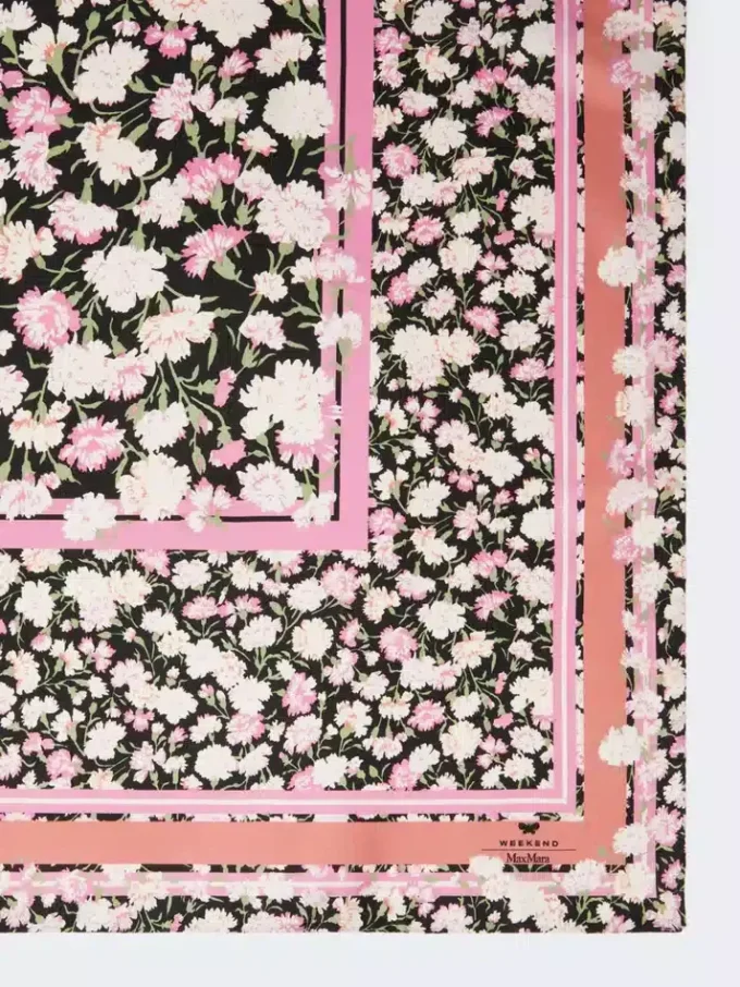 Mönstrad foulard i silketwill, rosa Mönstrad foulard i silketwill, rosa