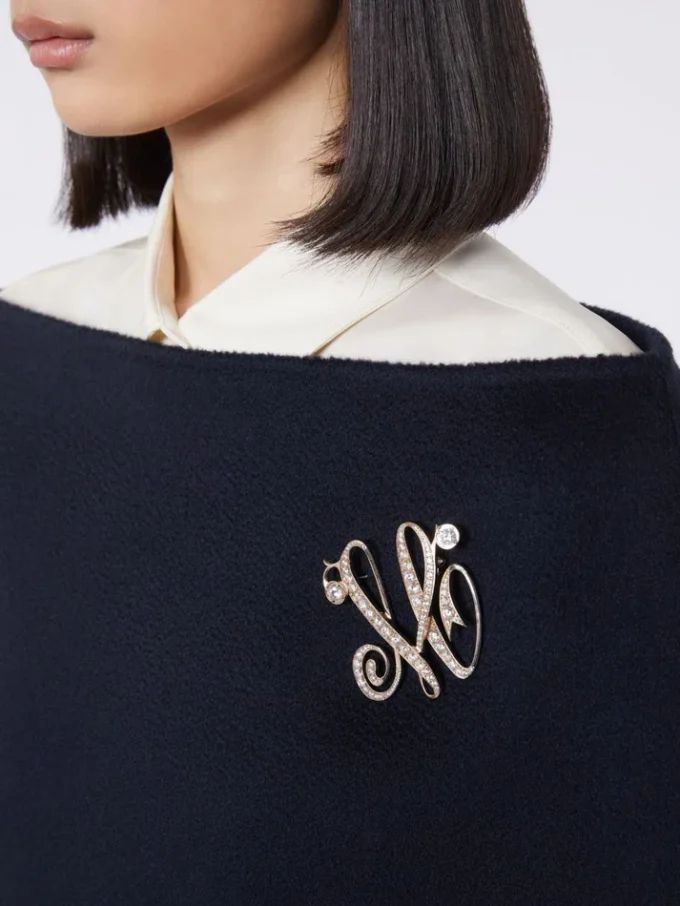 Monogrambrosch med strass, elfenben