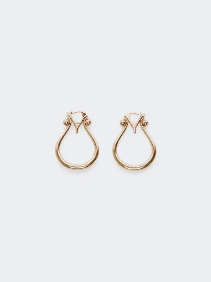 Monogramörhängen i metall, guld Monogramörhängen i metall, guld