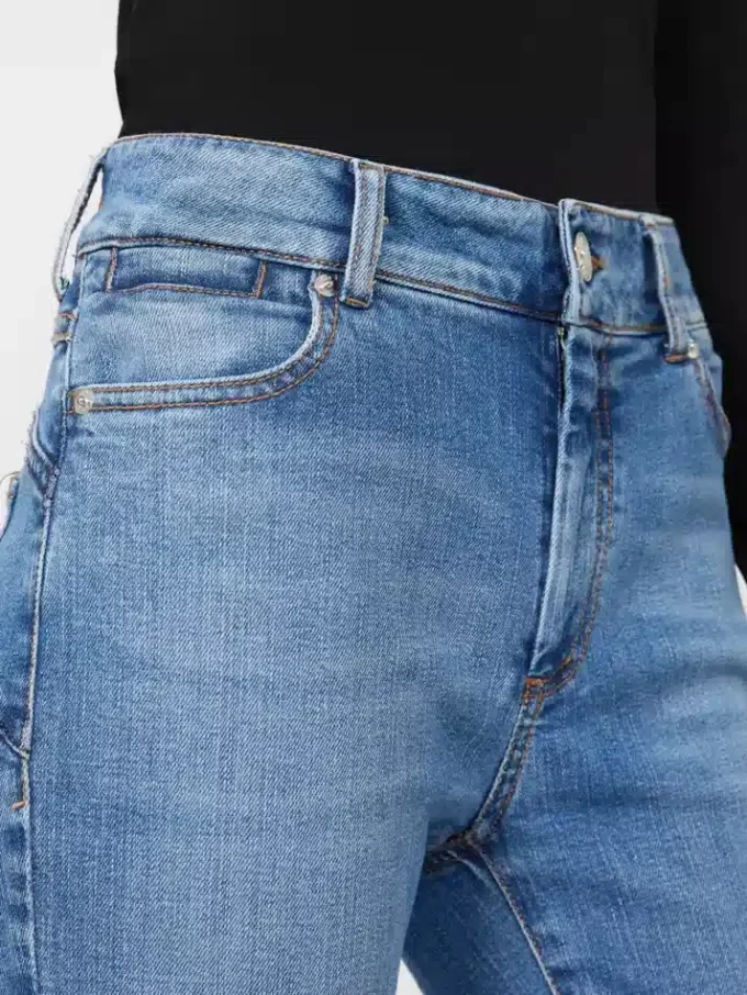 Perfekt sittande mini-flarebyxor med låg midja, ultramarinblå Perfekt sittande mini-flarebyxor med låg midja, ultramarinblå