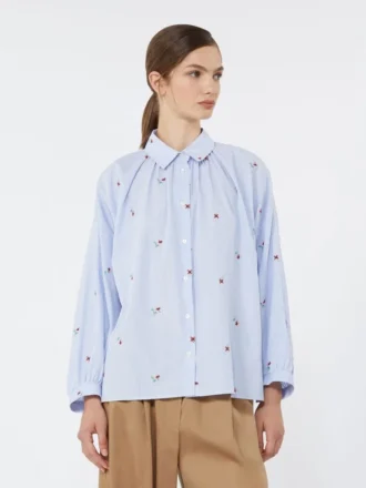 Poplin-skjorta med broderi, ljusblå Poplin-skjorta med broderi, ljusblå