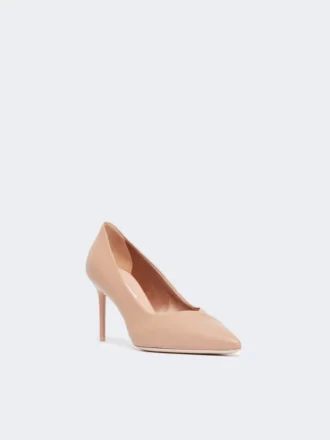 Pumps i nappaläder, puderfärgade