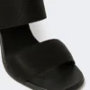 Sandaler i kalvskinn och elastiskt band, svarta