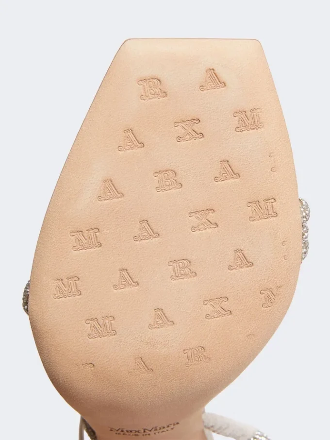 Sandaler i satin och kristall, färg: nude Sandaler i satin och kristall, färg: nude