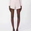 Shorts i kanvas av ull, mohair och siden, beige-rosa Shorts i kanvas av ull, mohair och siden, beige-rosa