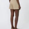 Shorts i stretchig bomullssatin, khaki Shorts i stretchig bomullssatin, khaki