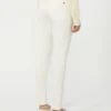 Slim-fit byxor i stretchbomull, vita Slim-fit byxor i stretchbomull, vita