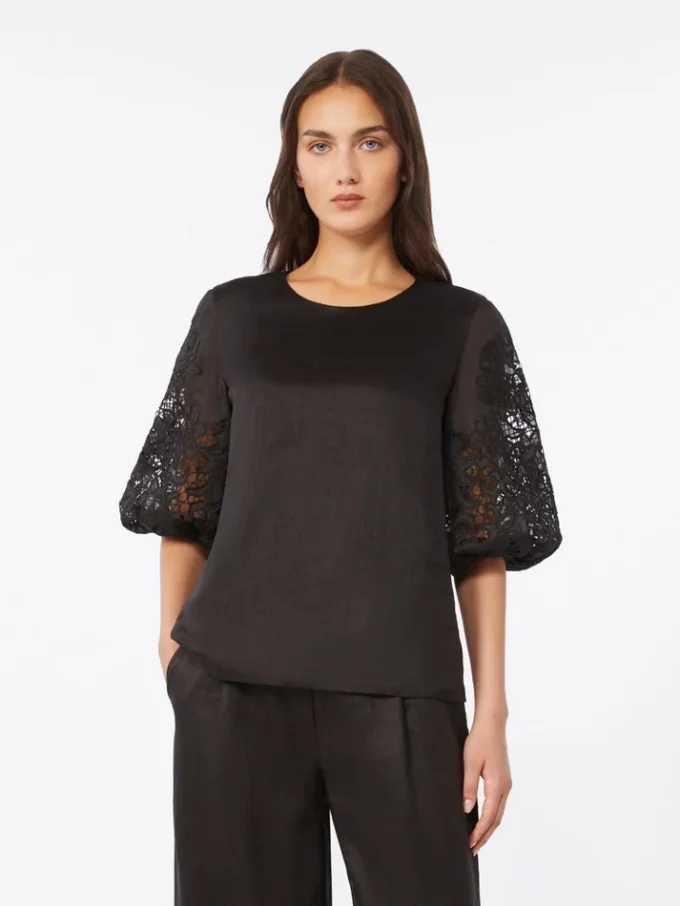 T-shirt i ramiegaze och broderie anglaise, svart T-shirt i ramiegaze och broderie anglaise, svart