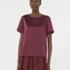 T-shirt i satin och jersey, bordeaux T-shirt i satin och jersey, bordeaux