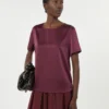 T-shirt i satin och jersey, bordeaux T-shirt i satin och jersey, bordeaux