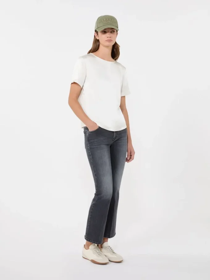 T-shirt i satin och jersey, ecru T-shirt i satin och jersey, ecru