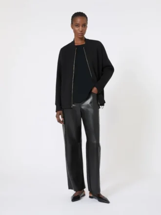 T-shirt i satin, svart T-shirt i satin, svart