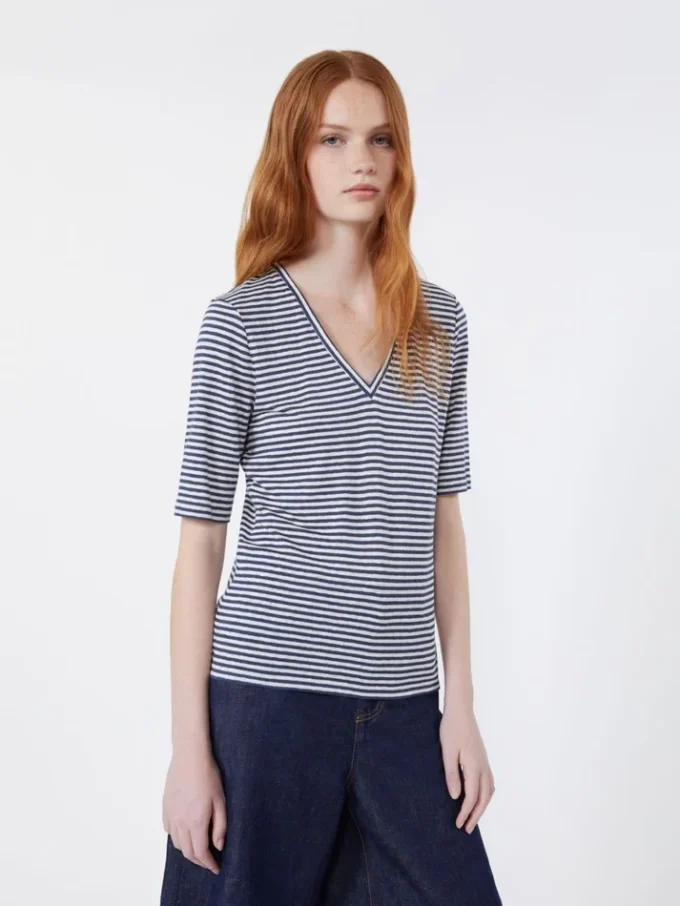 T-shirt i stretchig linnejersey med V-ringning, ultramarin T-shirt i stretchig linnejersey med V-ringning, ultramarin
