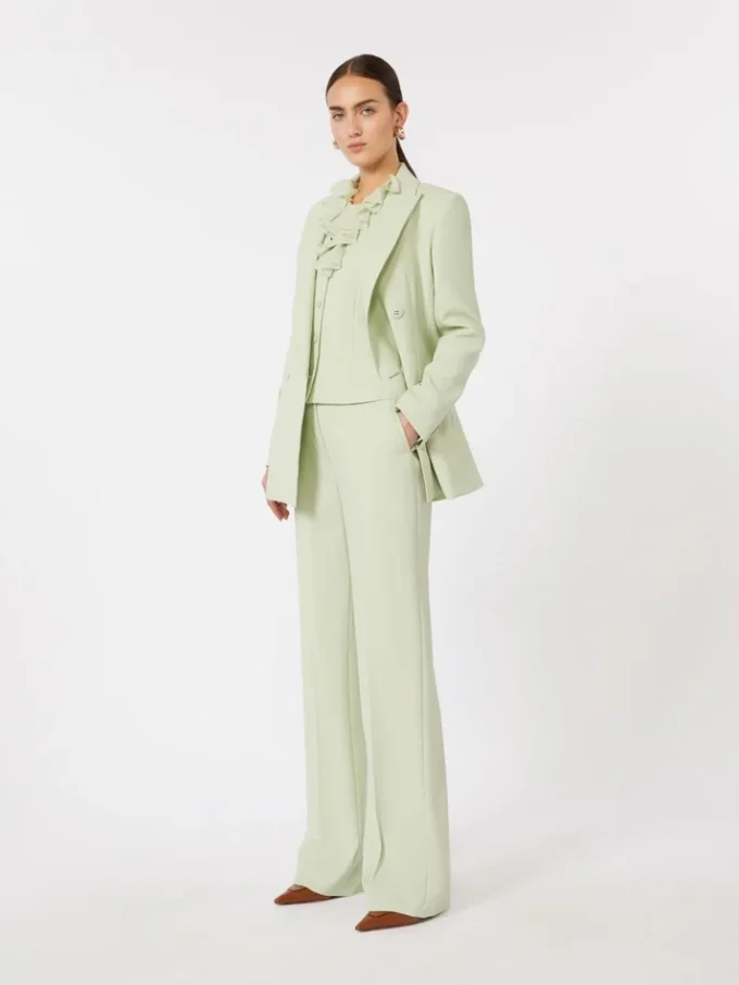 Tajt sittande blazer i ullkrepp, grön