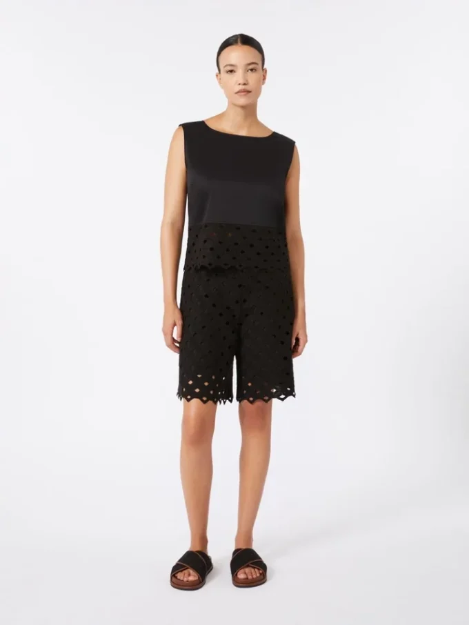 Top i poplin och makramespets, svart Top i poplin och makramespets, svart