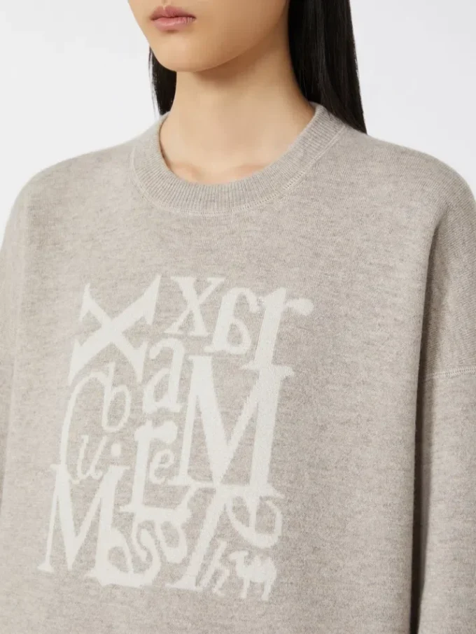 Tröja med rund hals i ull och kashmir, beige Tröja med rund hals i ull och kashmir, beige